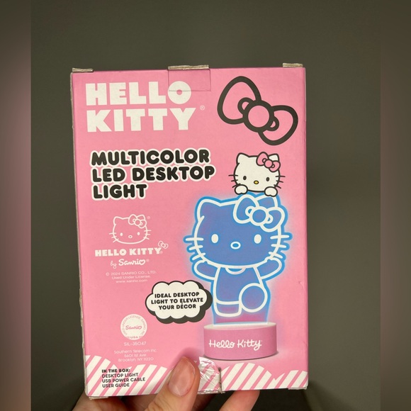 NEW Hello Kitty Multicolor LED Desktop light - Picture 2 of 4